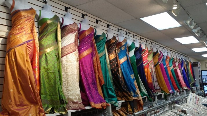 Shop-ethnic-wear-dresses-Bagnan-04